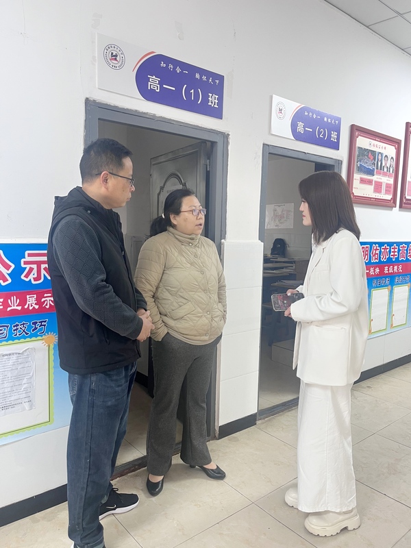 家校联手，共育花开 月考后的温情相聚1.jpg